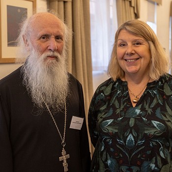 Y Tad Deiniol, Bethan